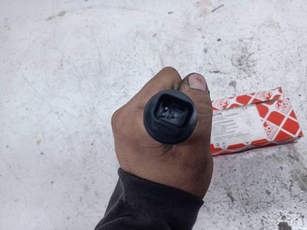 CAPTEUR DE VITESSE DE CONDUITE RENAULT - Vue 2